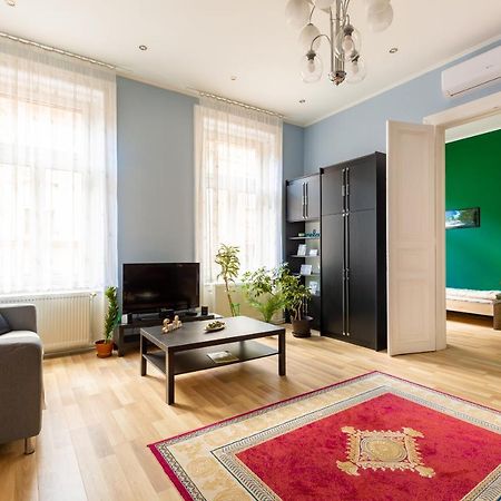 F24 Ferenc Apartment Budapest Eksteriør bilde