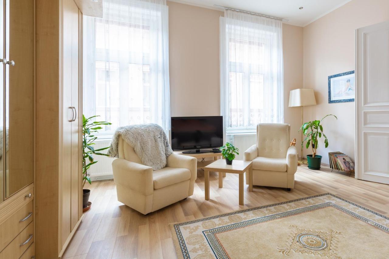 F24 Ferenc Apartment Budapest Eksteriør bilde