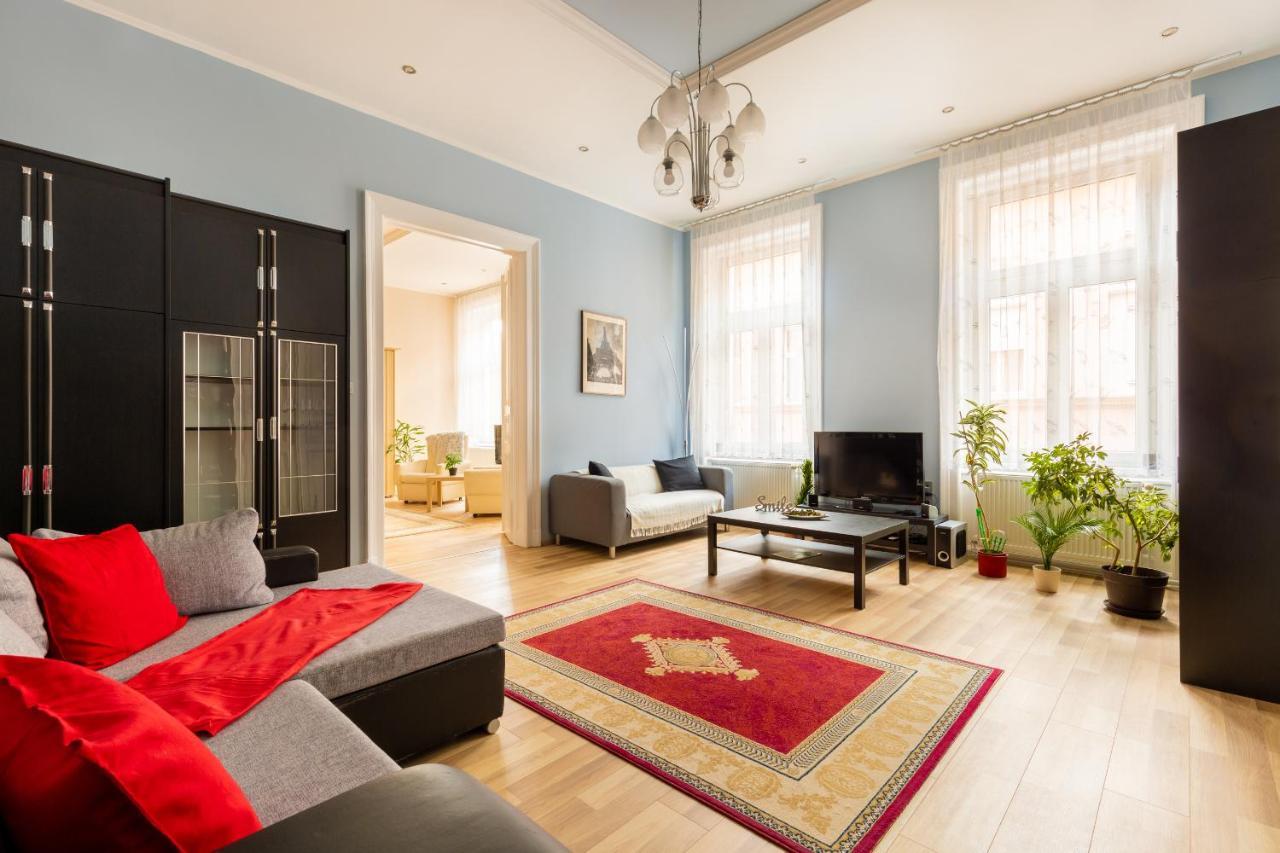 F24 Ferenc Apartment Budapest Eksteriør bilde