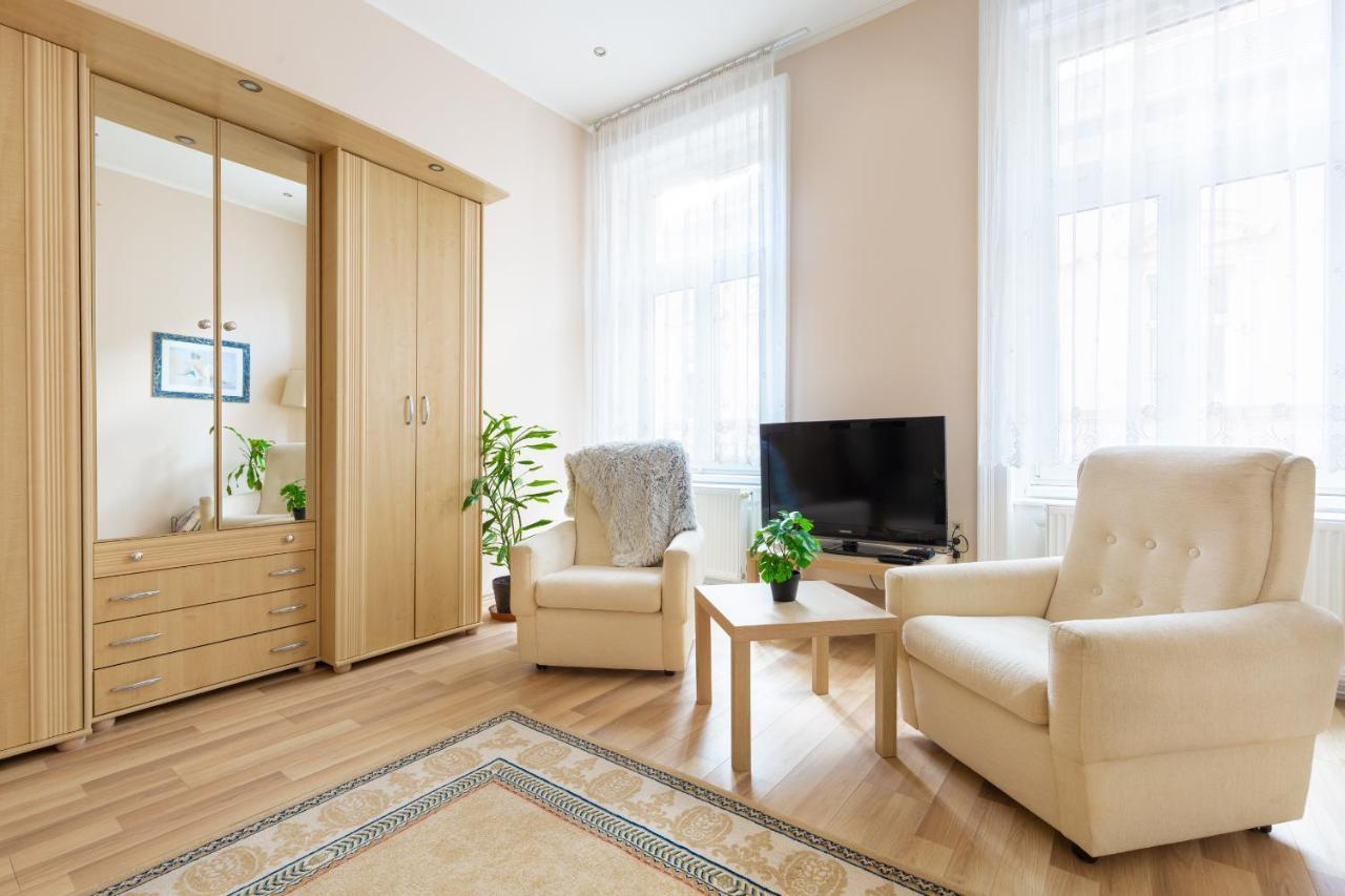 F24 Ferenc Apartment Budapest Eksteriør bilde