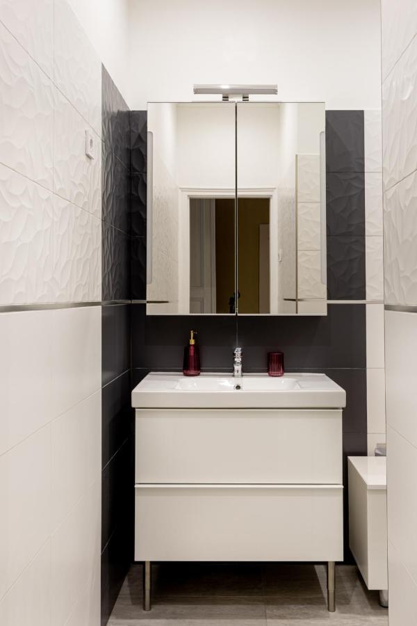 F24 Ferenc Apartment Budapest Eksteriør bilde