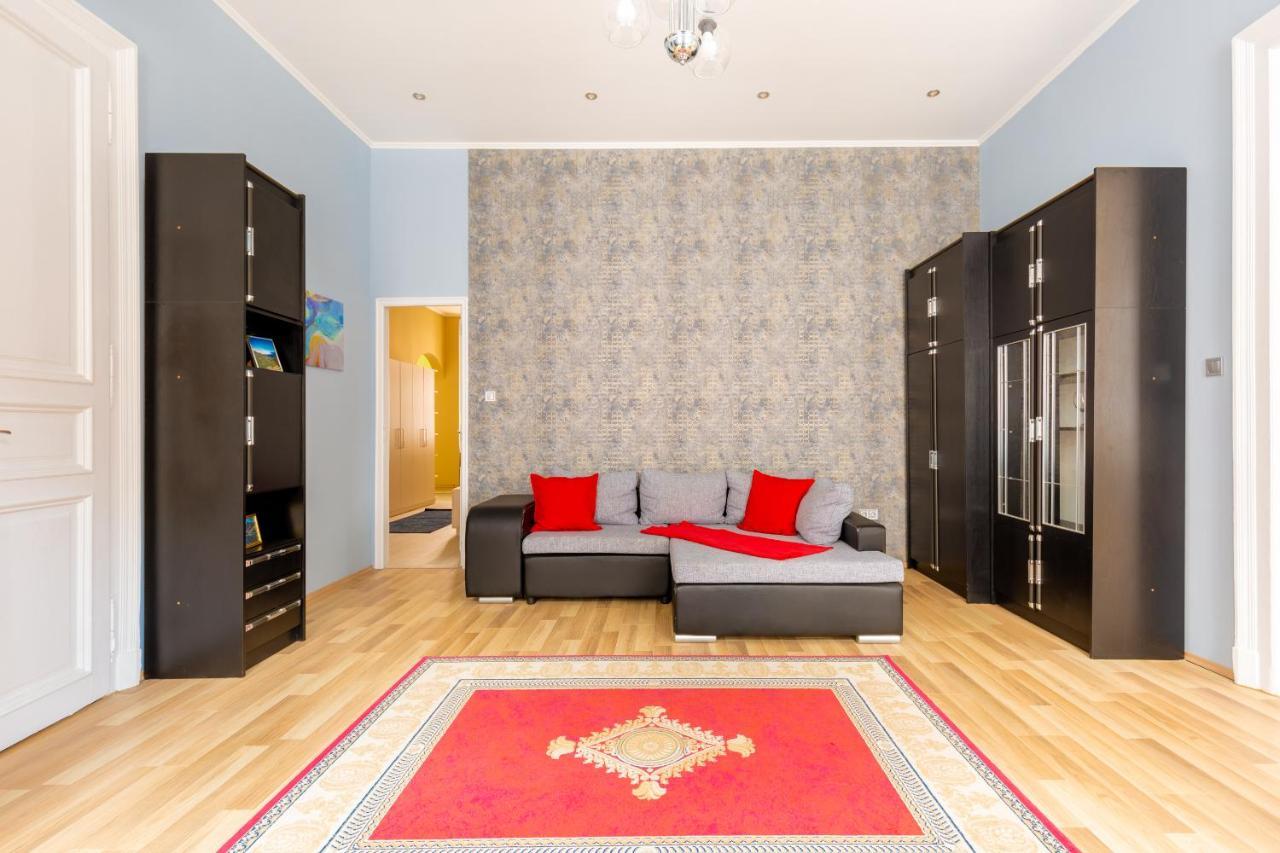 F24 Ferenc Apartment Budapest Eksteriør bilde