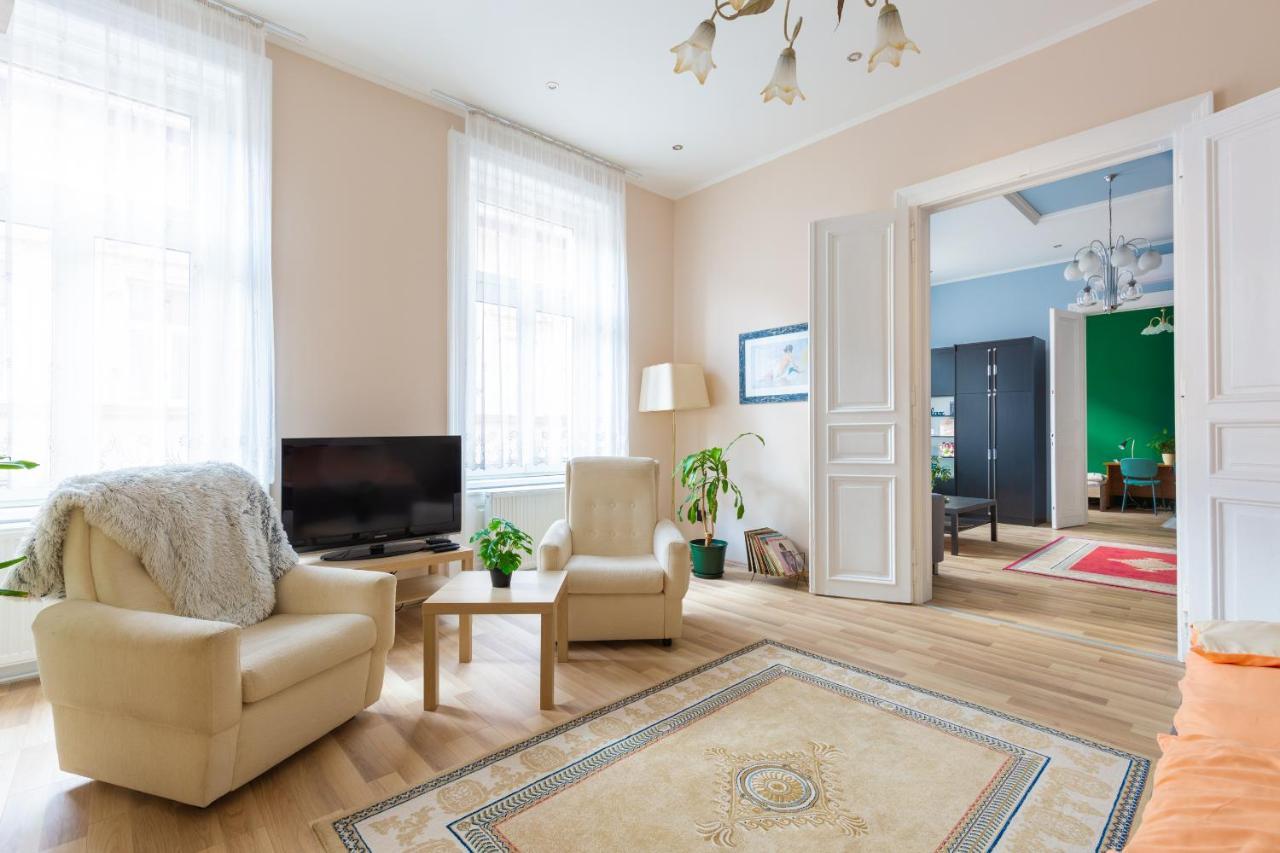 F24 Ferenc Apartment Budapest Eksteriør bilde